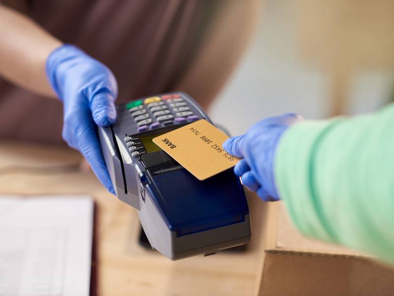 What Are the Benefits of Working With a Credit Card Processing Company?